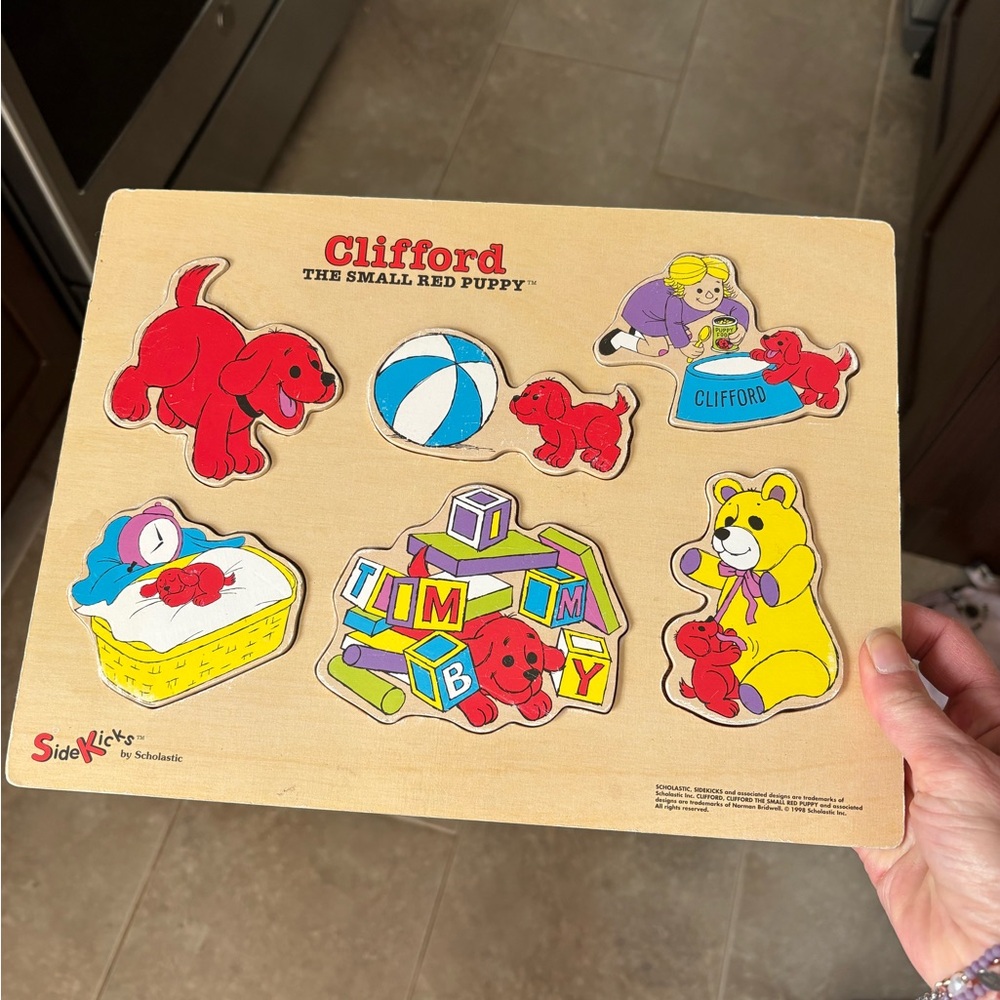 Clifford The Small Red Puppy Wooden Puzzle - 1998